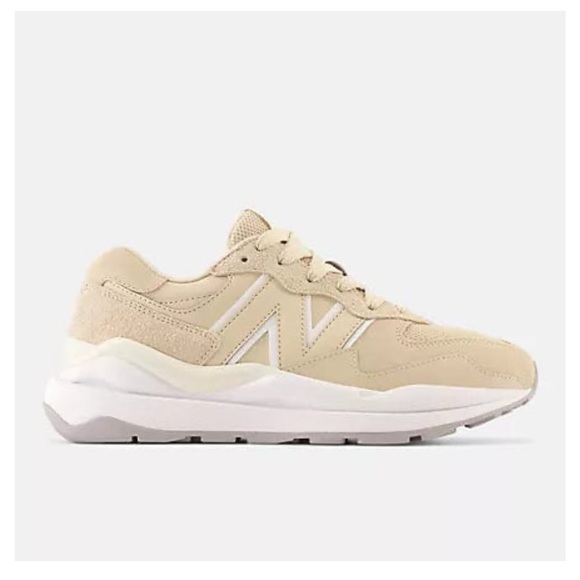 New Balance 5740 - Picture 1 of 7
